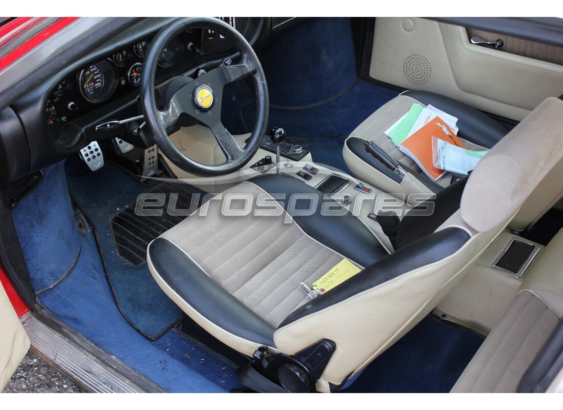 ferrari 208 gt4 dino (1975) avec 25,066 kilomètres, en préparation pour le démantèlement #6