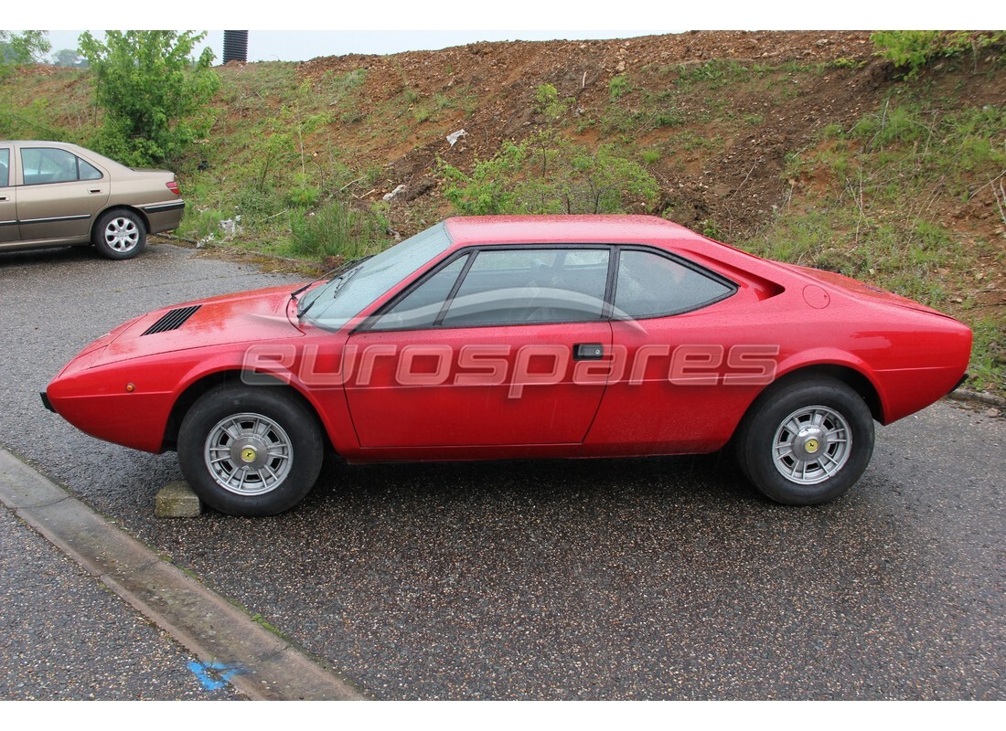 ferrari 308 gt4 dino (1976) avec 4,173 kilomètres, en préparation pour le démantèlement #2