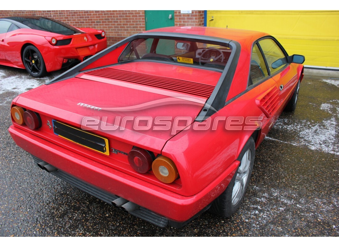 ferrari mondial 3.2 qv (1987) avec 33,554 kilomètres, en préparation pour le démantèlement #4