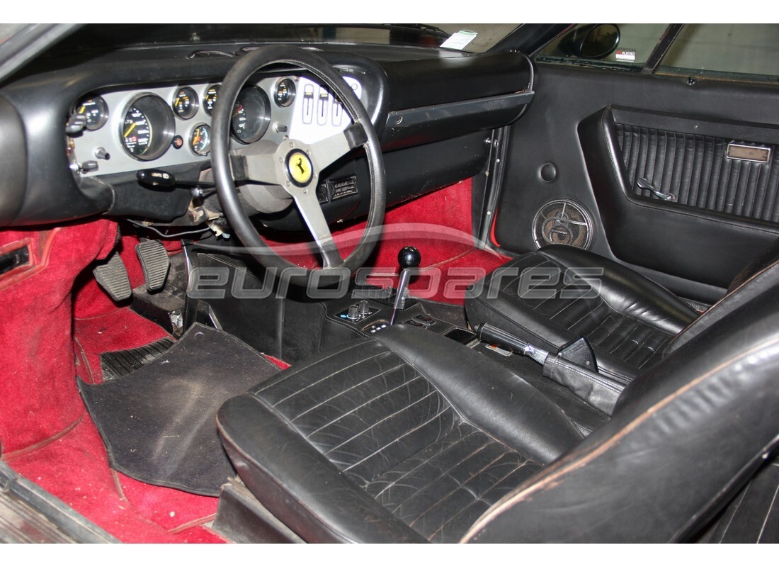 ferrari 308 gt4 dino (1979) avec 76,879 kilomètres, en préparation pour le démantèlement #6