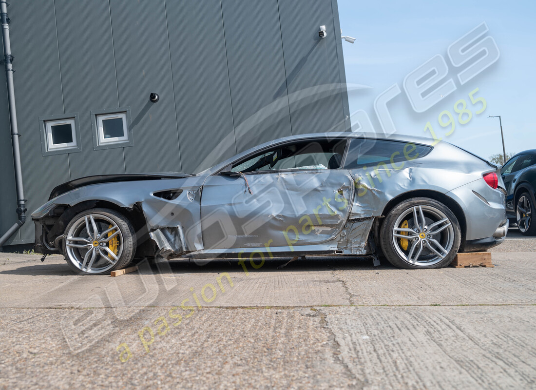 ferrari ff (rhd) avec 50305, en préparation pour le démontage #2