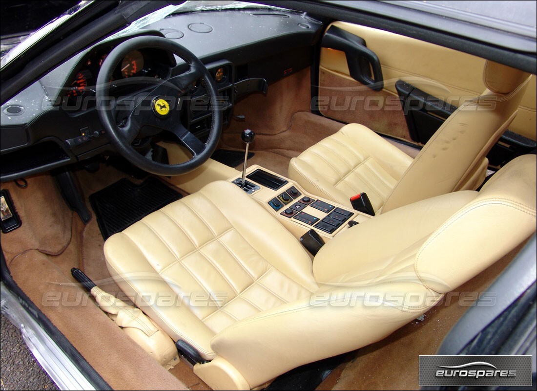 ferrari 328 (1988) avec 11,275 kilomètres, en préparation pour le démantèlement #8
