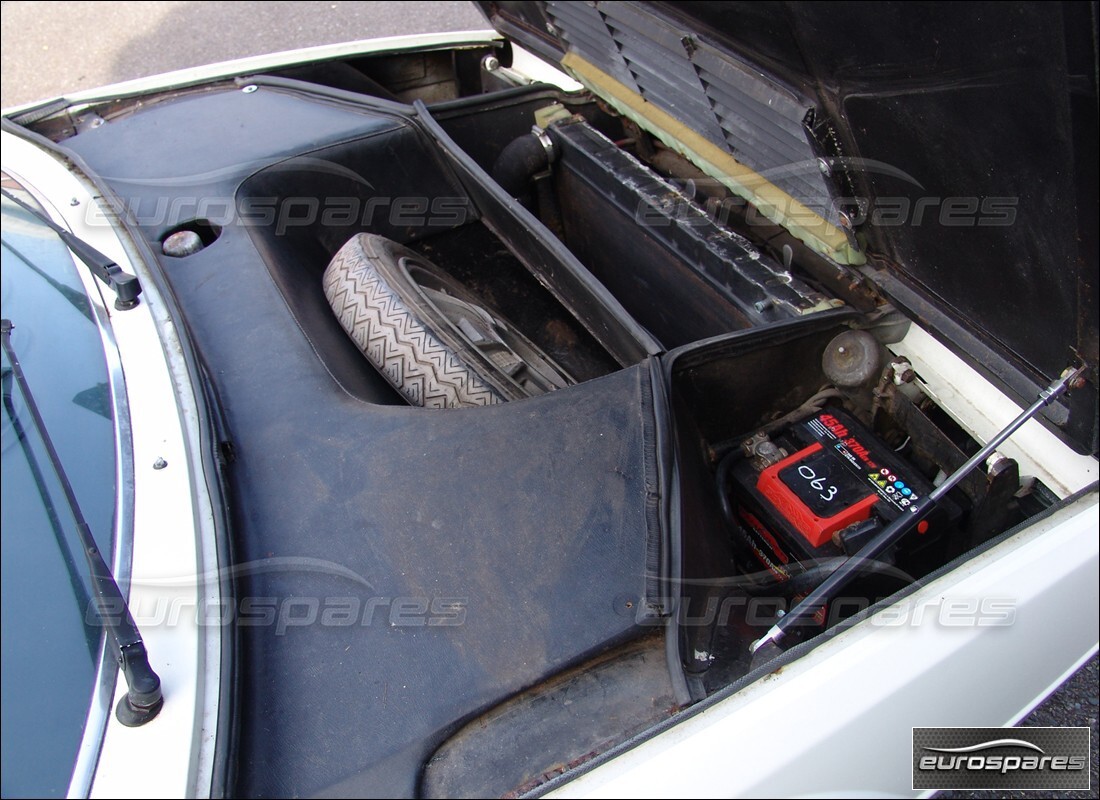 ferrari 308 gt4 dino (1976) avec 68,108 miles, en préparation pour le démontage #8