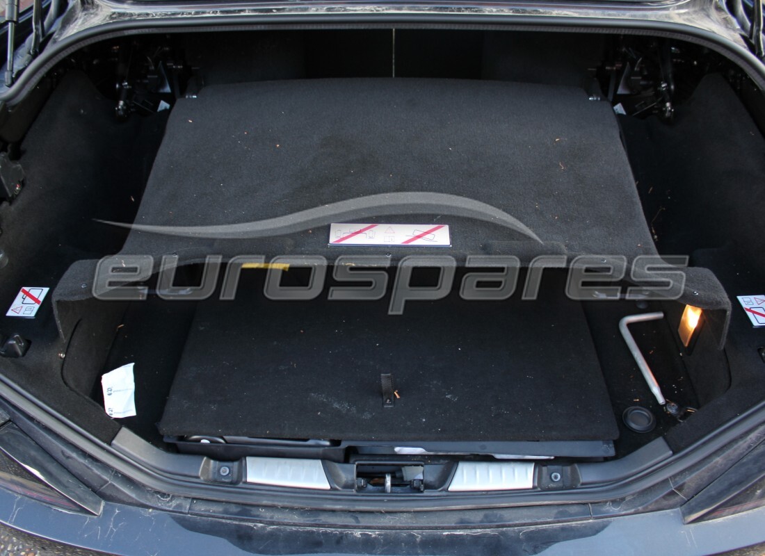 ferrari california (europe) avec 30,524 miles, en préparation pour le démontage #9