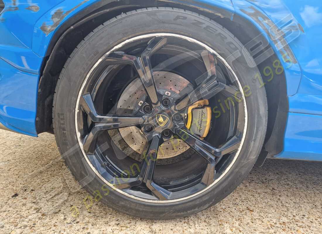 lamborghini urus (2020) avec 13,163 miles, en préparation pour le démontage #24
