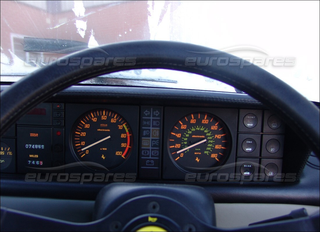 ferrari mondial 3.2 qv (1987) avec 74,889 miles, en préparation pour le démontage #4
