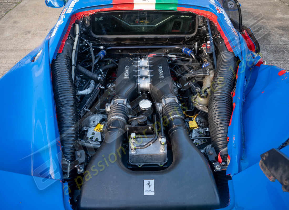 ferrari 458 challenge avec 28080 kms, en préparation pour le démantèlement #13