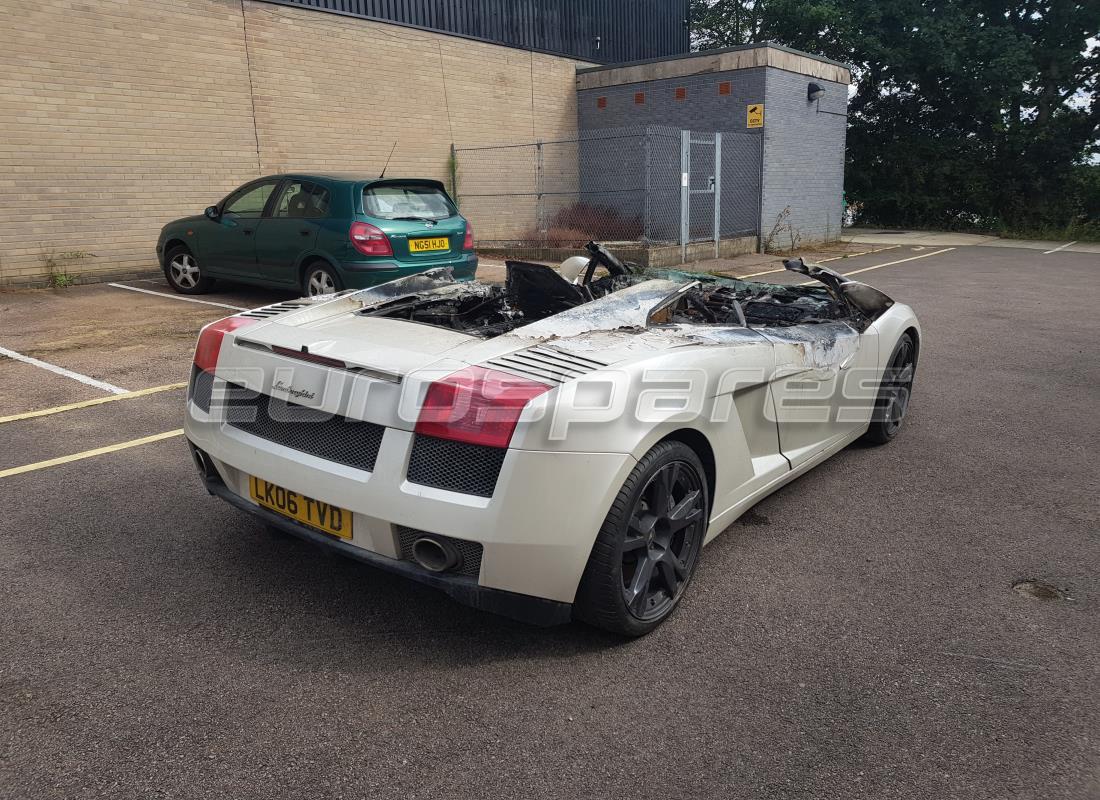 lamborghini gallardo coupe (2006) avec inconnu, en préparation pour le démontage #5