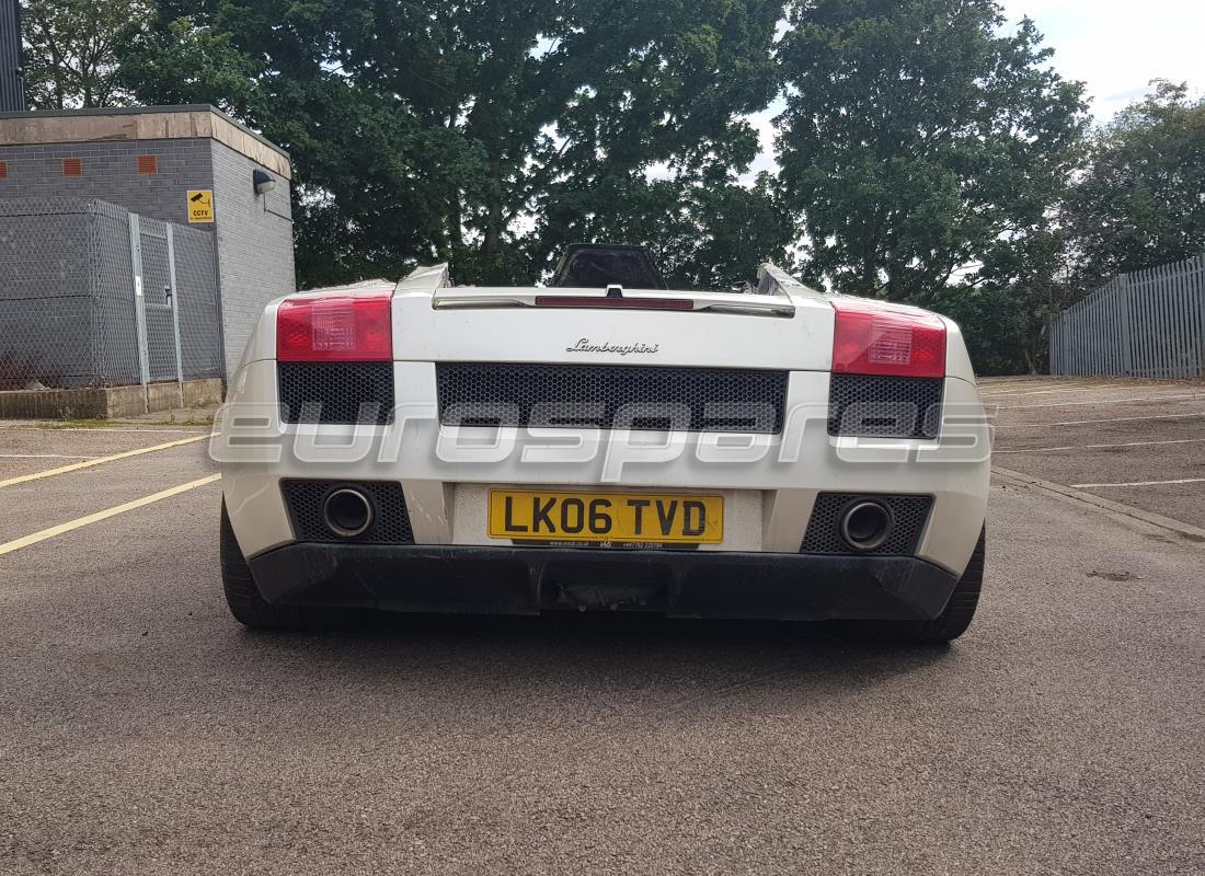 lamborghini gallardo coupe (2006) avec inconnu, en préparation pour le démontage #4