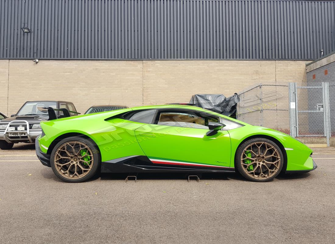 lamborghini performante coupe (2018) avec 6,976 miles, en préparation pour le démontage #6