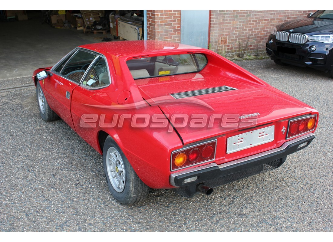 ferrari 208 gt4 dino (1975) avec 25,066 kilomètres, en préparation pour le démantèlement #5