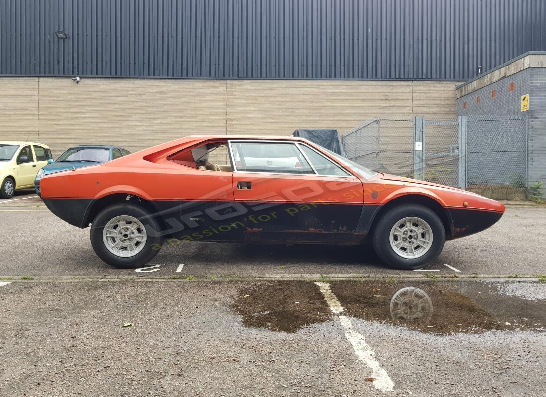 ferrari 308 gt4 dino (1976) avec inconnu, en préparation pour le démontage #6
