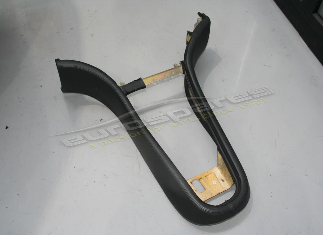 CONSOLE DE COUVERTURE DE TUNNEL Ferrari UTILISÉE. NUMÉRO DE PIÈCE 647035.. (1)