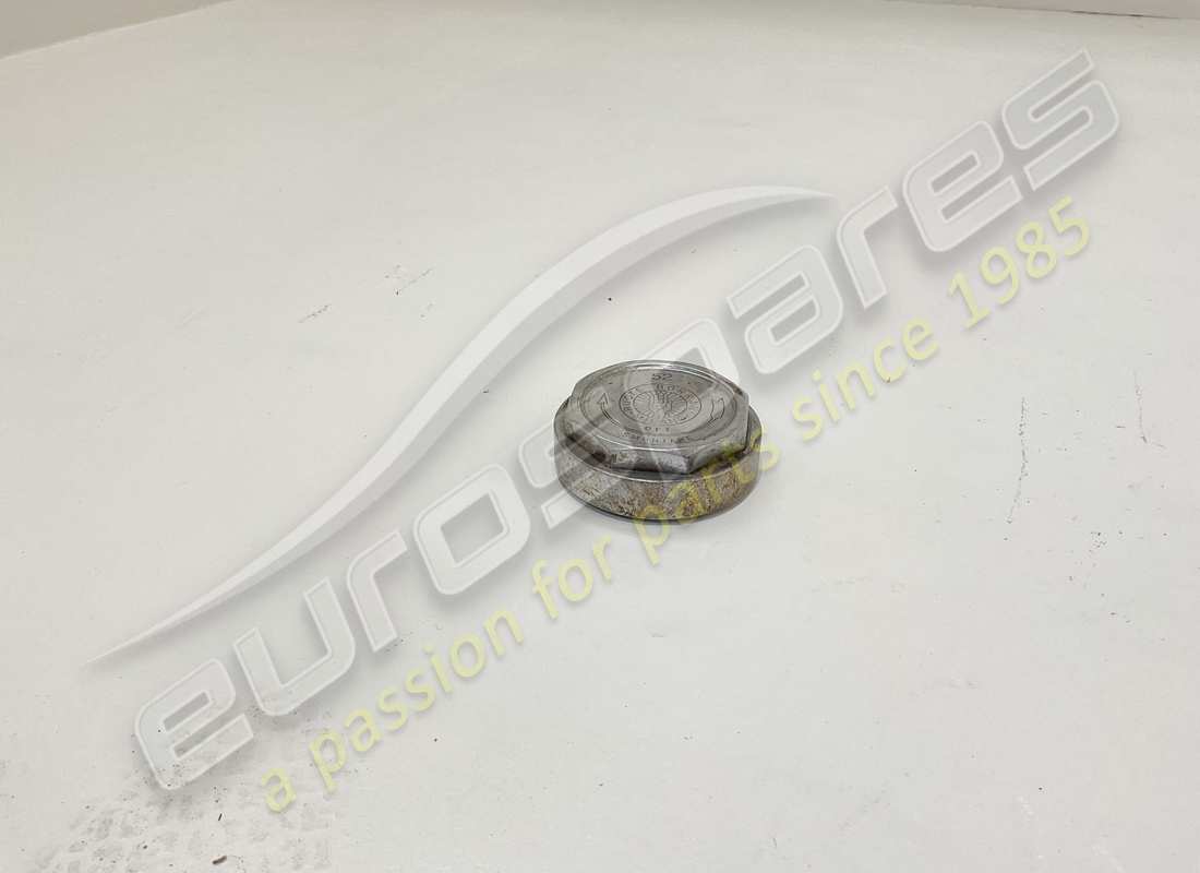 écrou maserati utilisé. numéro de pièce 10151302451657 (2)