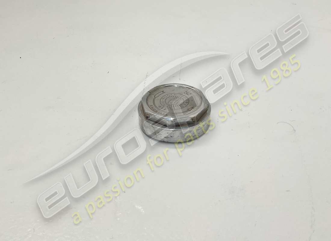 écrou maserati utilisé. numéro de pièce 10151302651658 (2)