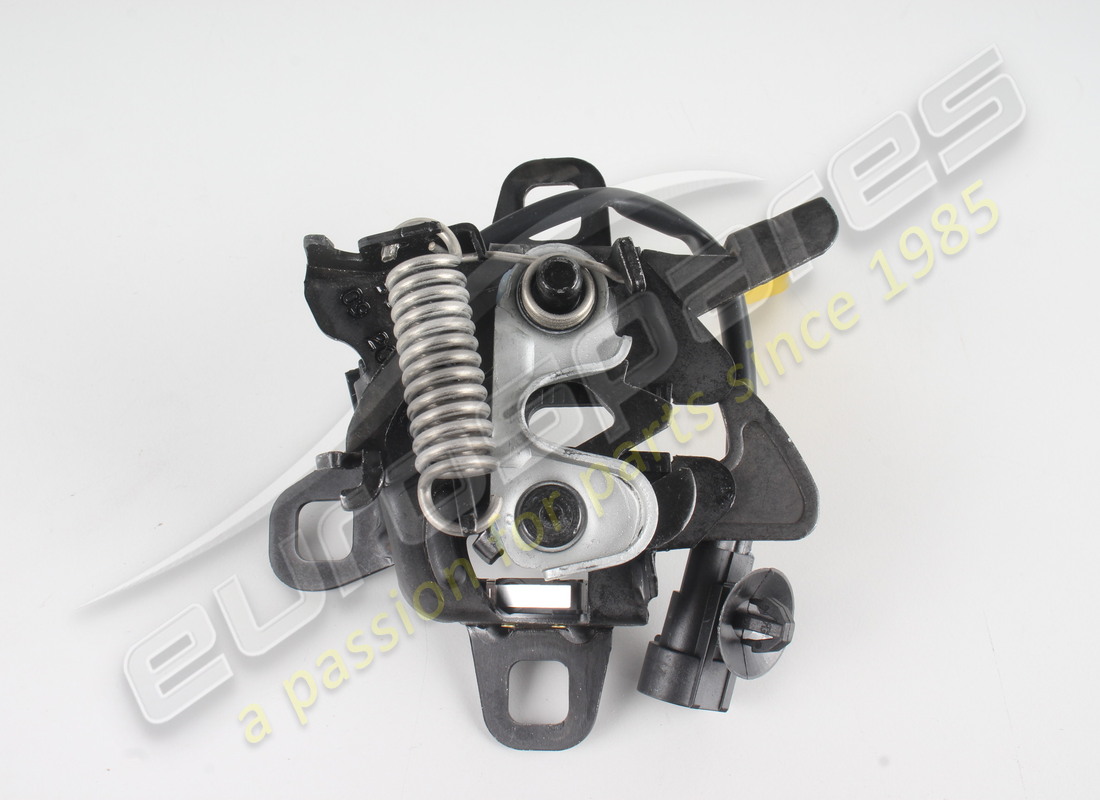 nouveau serrure de capot maserati. numéro de pièce 670152937 (2)