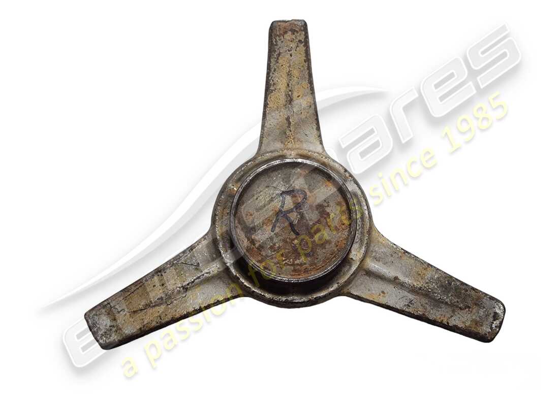 SPINNER DE ROUE DROITE Lamborghini UTILISÉ. NUMÉRO DE PIÈCE 005103033R (1)