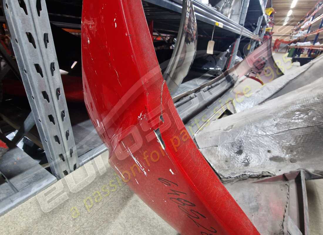pare-choc arrière ferrari endommagé. numéro de pièce 64852810 (5)
