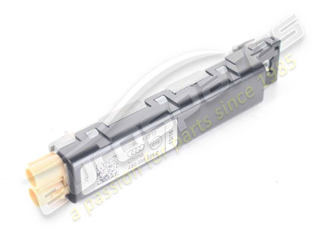 UTILISÉ Lamborghini AMPLIFICATEUR D'ANTENNE FM/DAB ECE. NUMÉRO DE PIÈCE 4S0035225D (1)