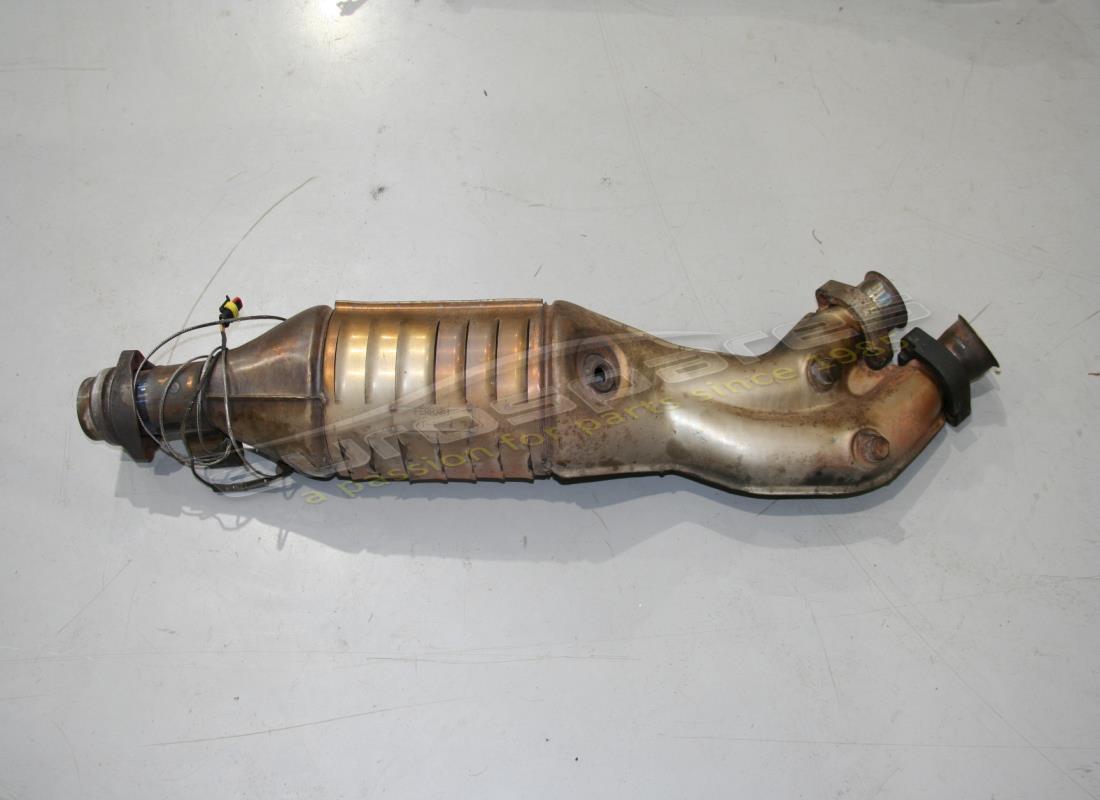 CONVERTISSEUR CATALYTIQUE Ferrari UTILISÉ. NUMÉRO DE PIÈCE 154360 (1)