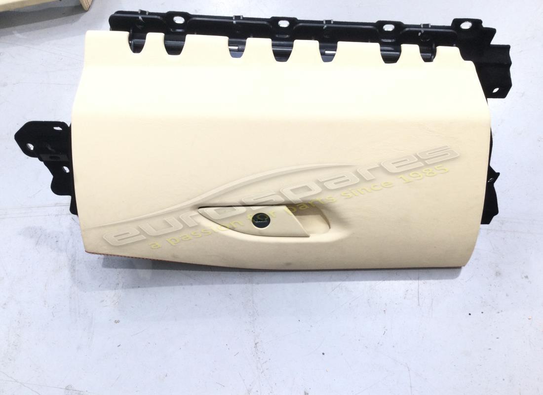 UTILISÉ Ferrari SPORTELLO VANO CASSETTO COMPLET . NUMÉRO DE PIÈCE 884711 (1)