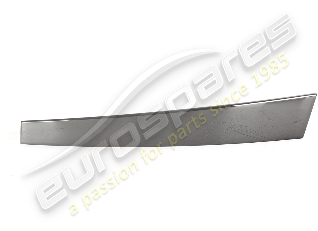 garniture extérieure de porte avant gauche neuve maserati. numéro de pièce 67066400 (1)