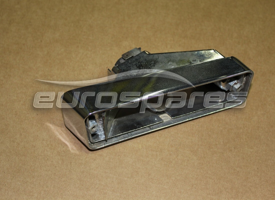 UTILISÉ Lamborghini CARCASSA FANALINO . NUMÉRO DE PIÈCE 006743120 (1)