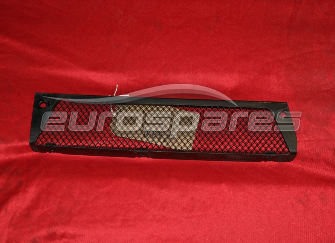 GRILLE DE DIFFUSEUR INFÉRIEURE Ferrari UTILISÉE. NUMÉRO DE PIÈCE 84387800 (1)