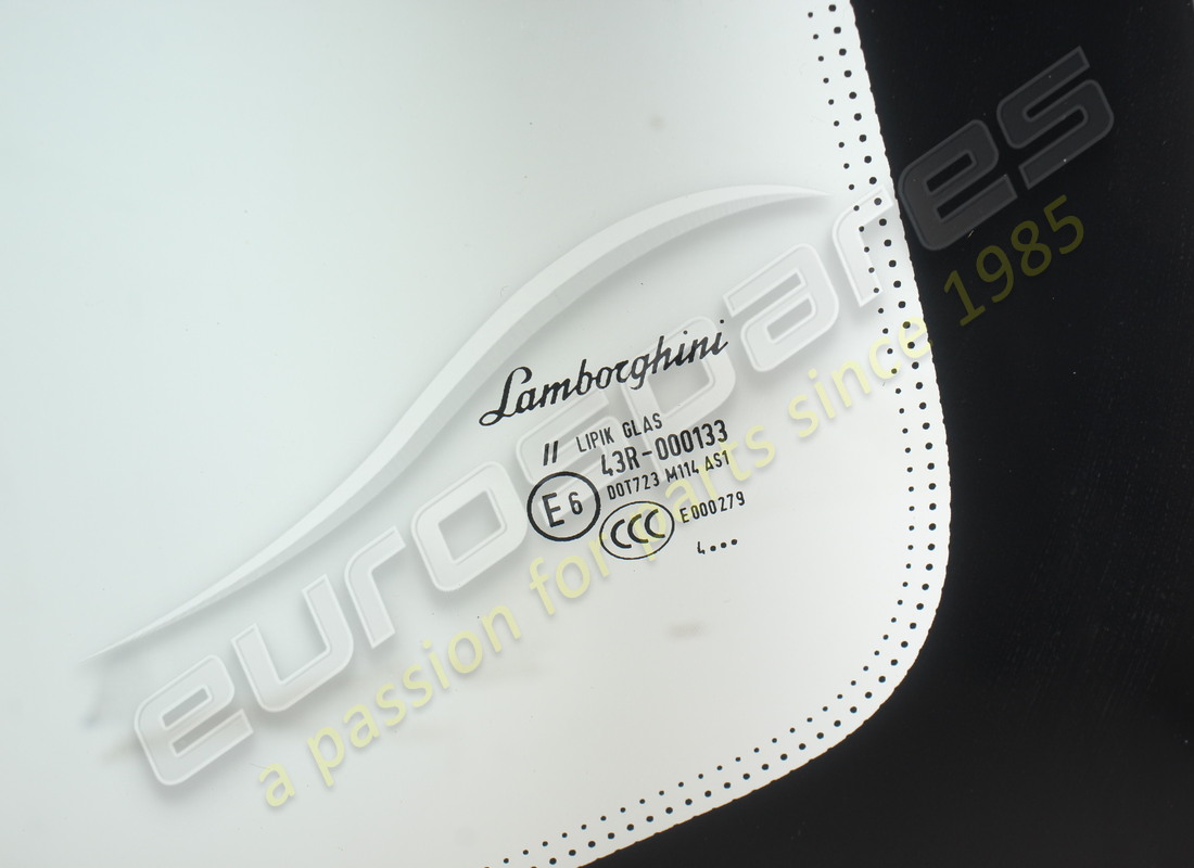 pare-brise lamborghini utilisé. numéro de pièce 470845099a (2)