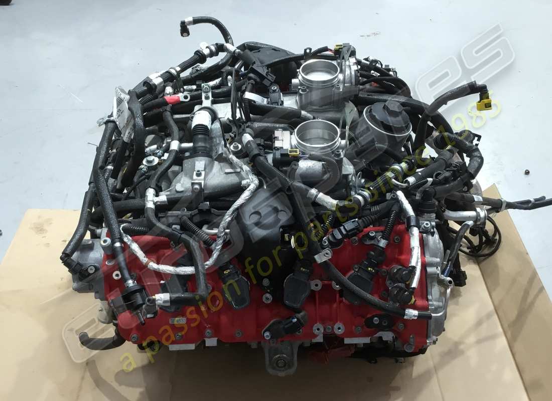 utilisé ferrari 488 moteur pista. numéro de pièce 985000295 (8)