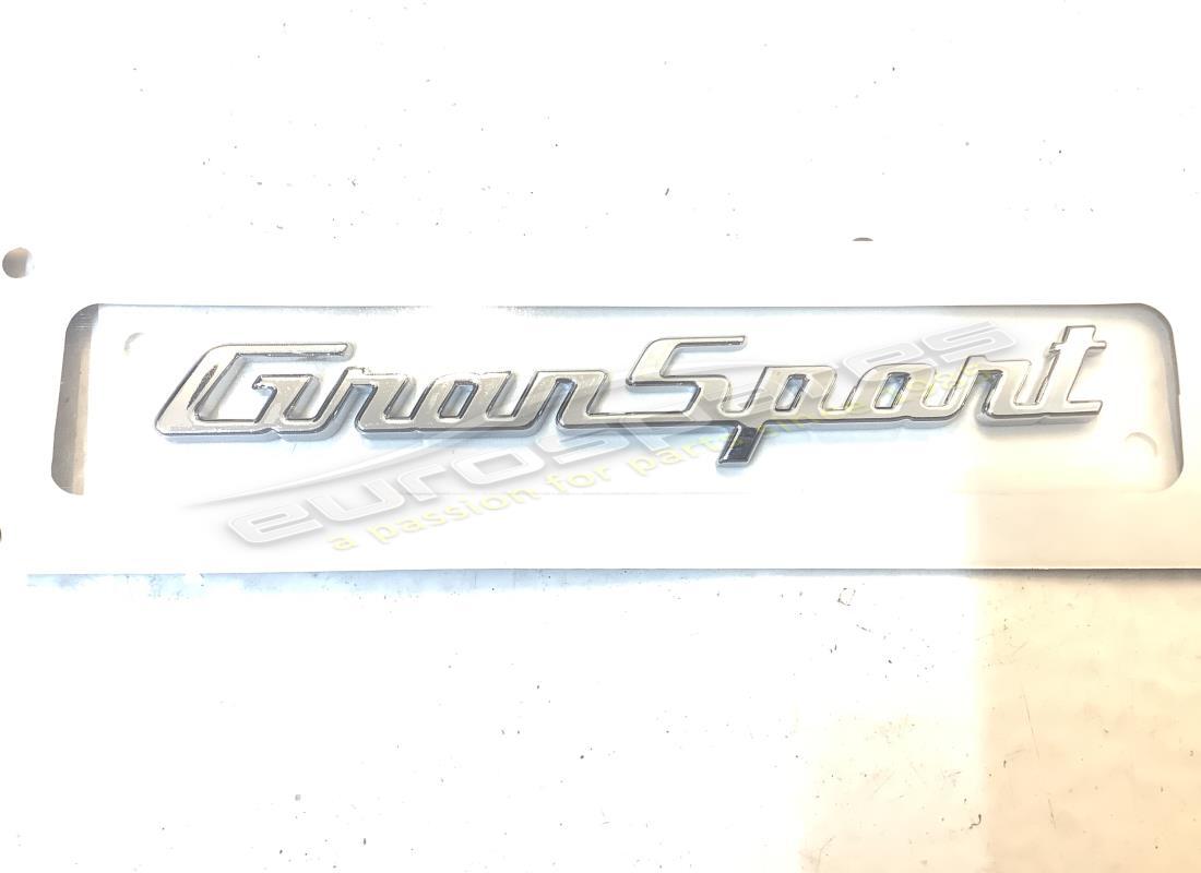 nouveau maserati emblème latéral gauche gransport. numéro de pièce 670102612 (1)