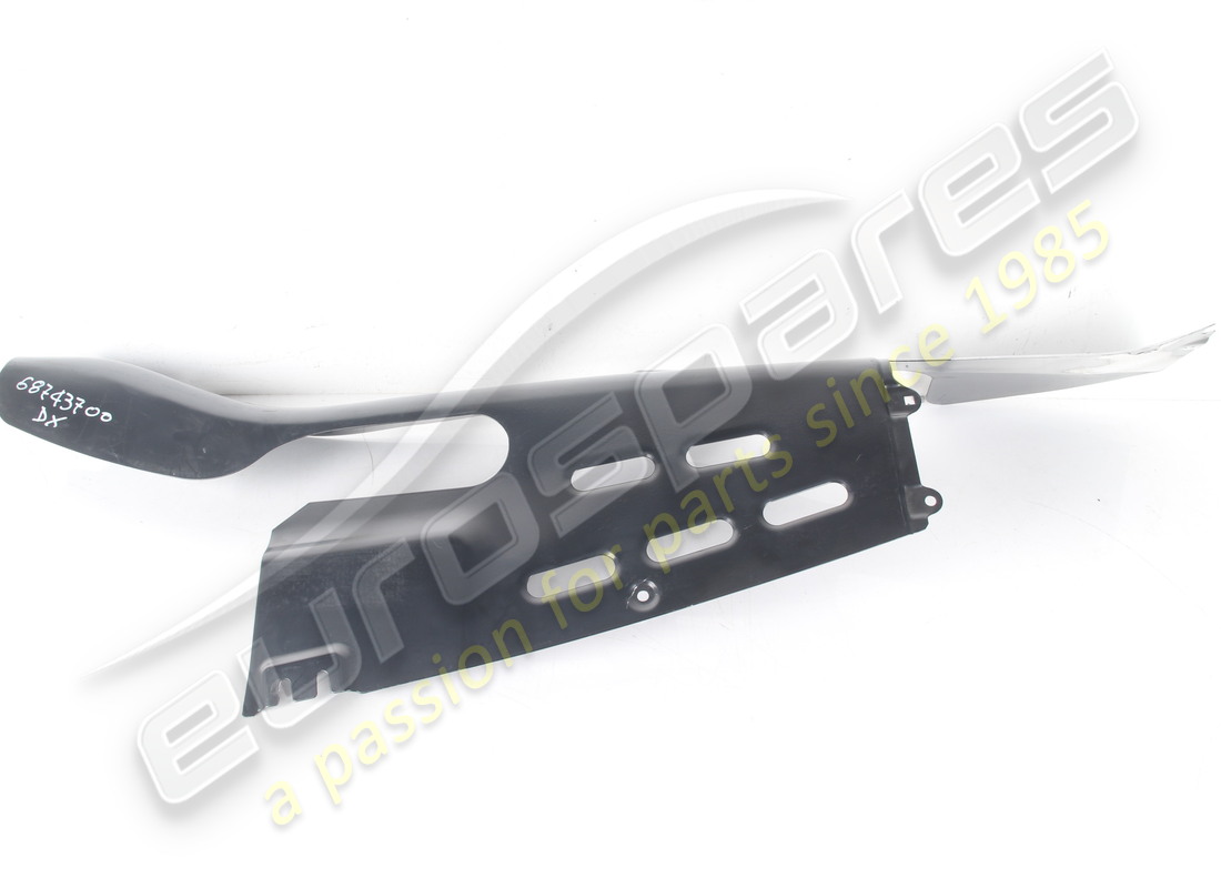 BOUCLIER GAUCHE D'OCCASION FERRARI RÉPARÉ. NUMÉRO DE PIÈCE 66155700 (2) bouclier gauche d'occasion ferrari réparé. numéro de pièce 66155700 (2)