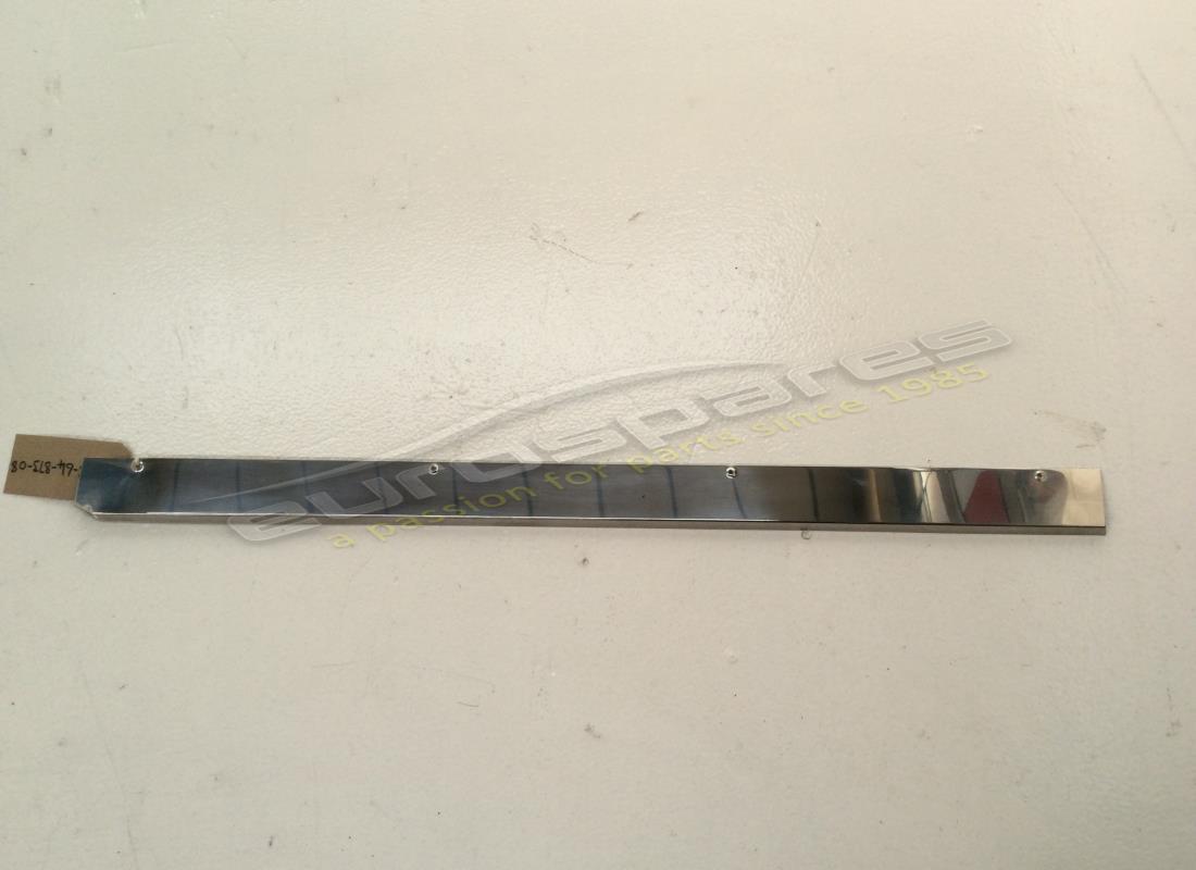 NOUVEAU SEUIL DE PORTE GAUCHE Ferrari . NUMÉRO DE PIÈCE 2536487308 (1)