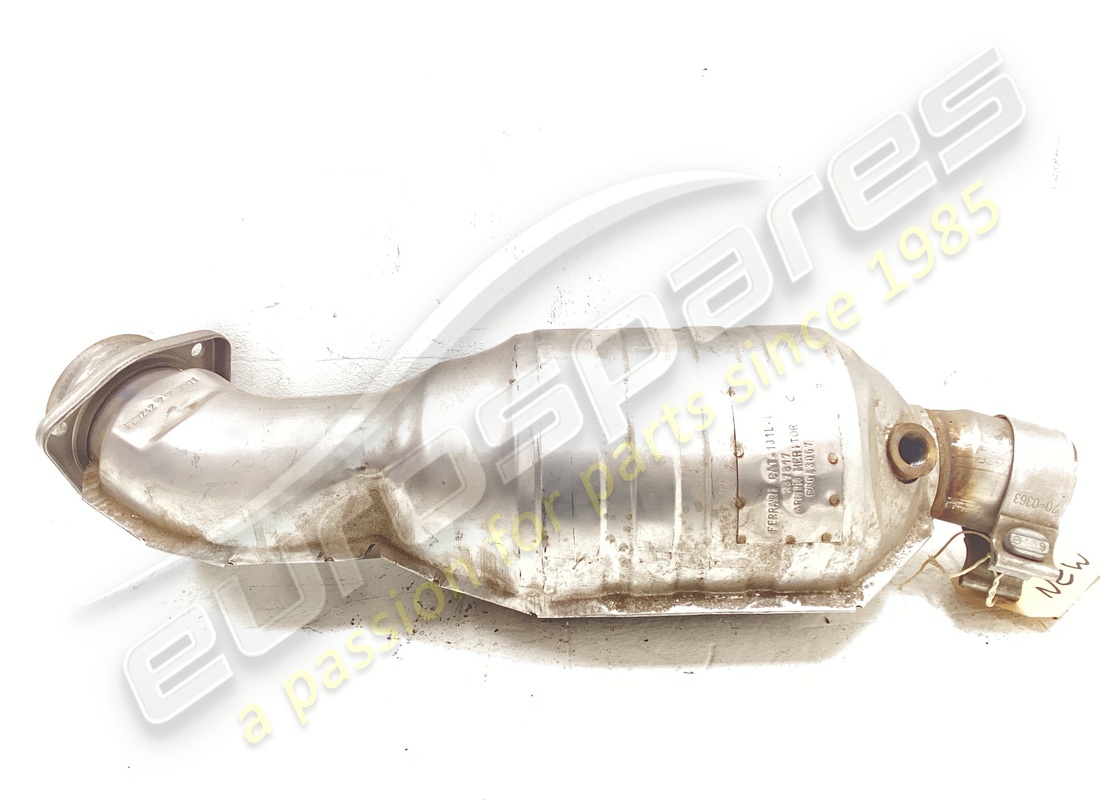 NOUVEAU CATALYSEUR Ferrari LH . NUMÉRO DE PIÈCE 237817 (1)
