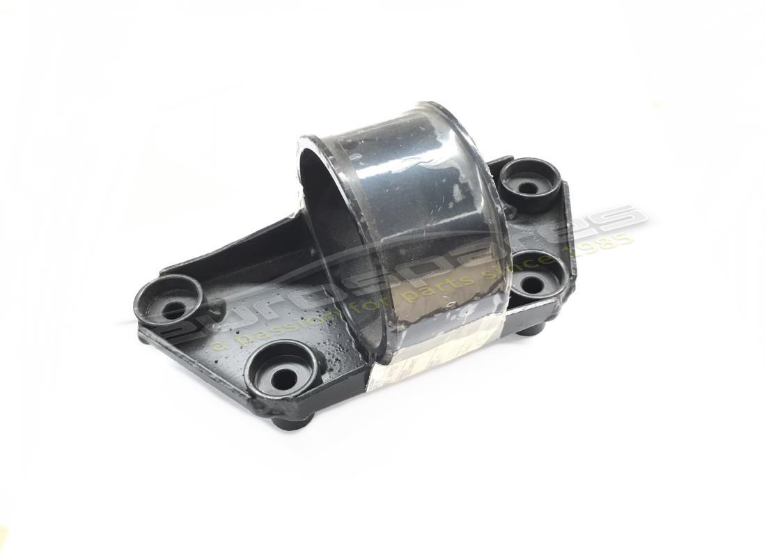 nouveau support de différentiel arrière maserati. numéro de pièce 386200169 (1)