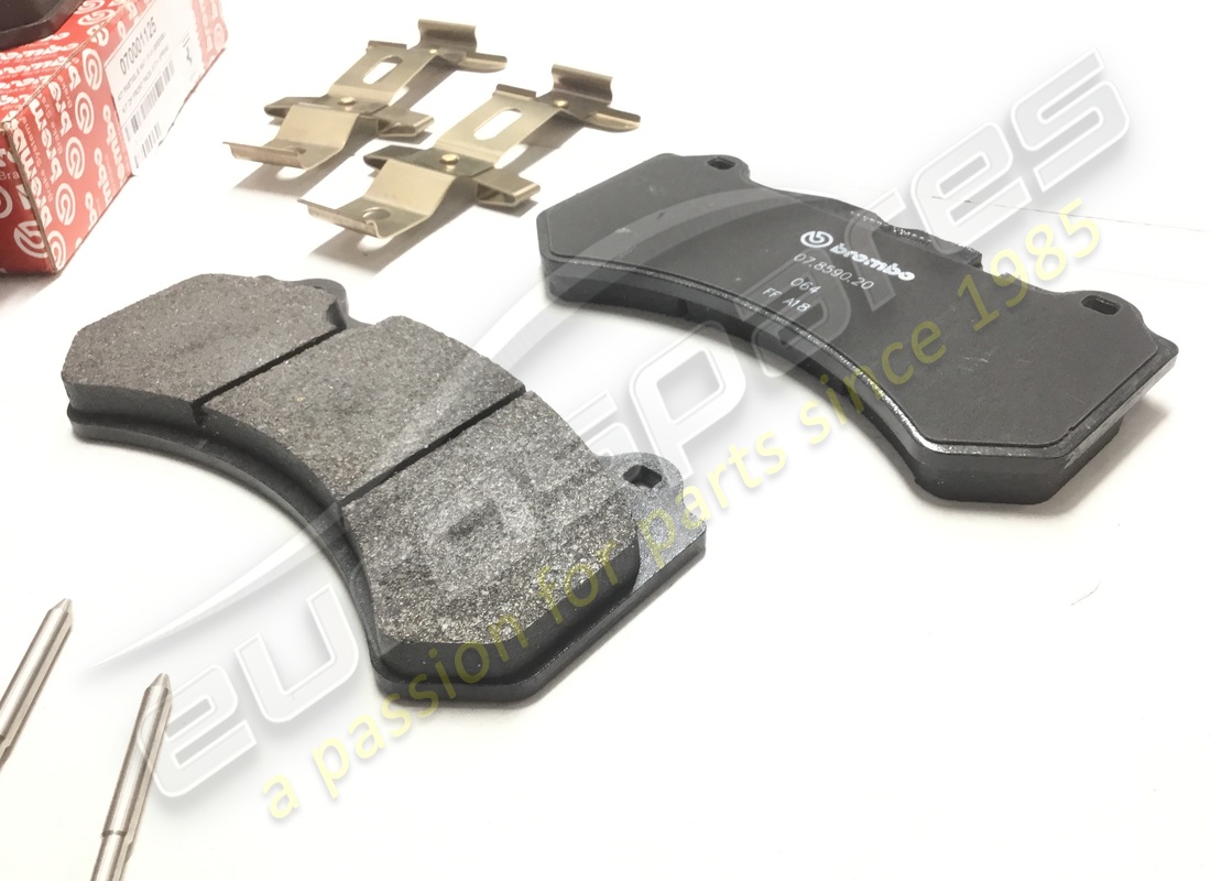 nouveau ferrari kit de disque avant les plaquettes de frein en acier. numéro de pièce 70001125 (2)