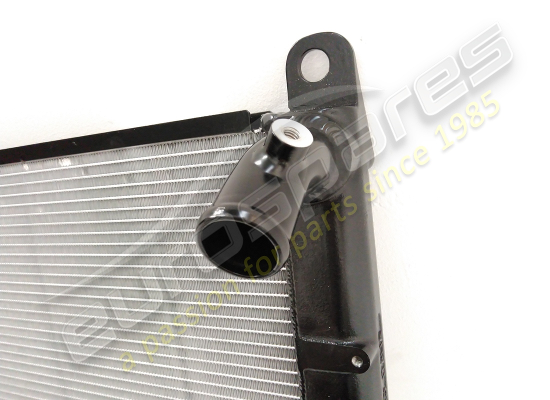 nouveau lamborghini numéro de pièce droit du radiateur à eau 410121252b (4)