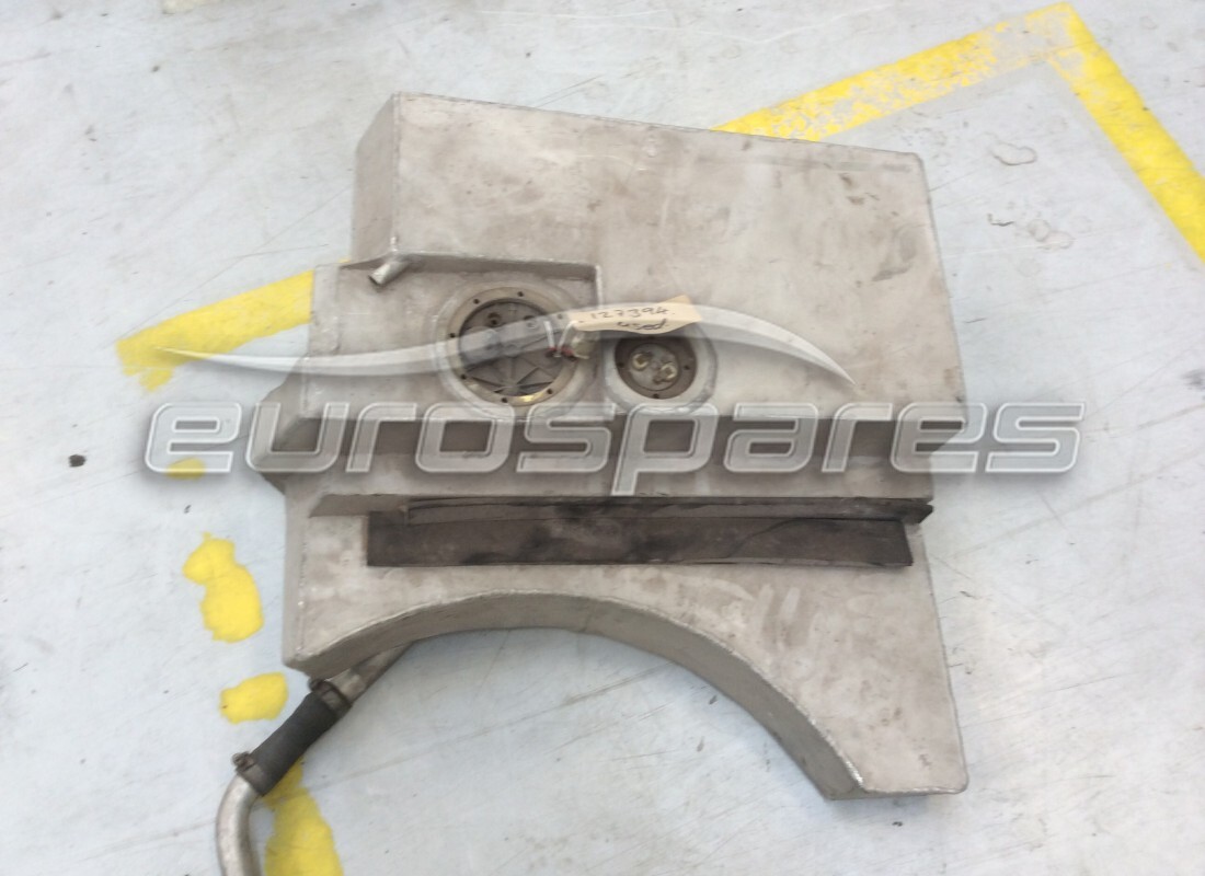 RÉSERVOIR DE CARBURANT DROIT D'OCCASION Ferrari >500. NUMÉRO DE PIÈCE 127394 (1)