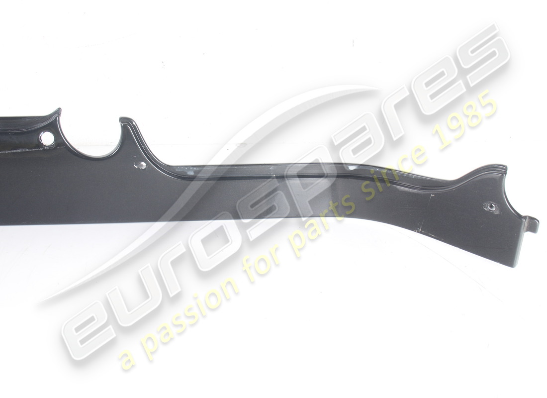 couvercle d'arceau de sécurité arrière d'occasion ferrari. numéro de pièce 66461900 (3)