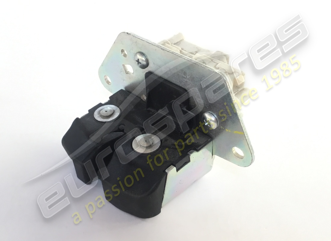 NOUVELLE SERRURE DE PORTE DE CAPOT DE COFFRE Ferrari . NUMÉRO DE PIÈCE 69367900 (1)