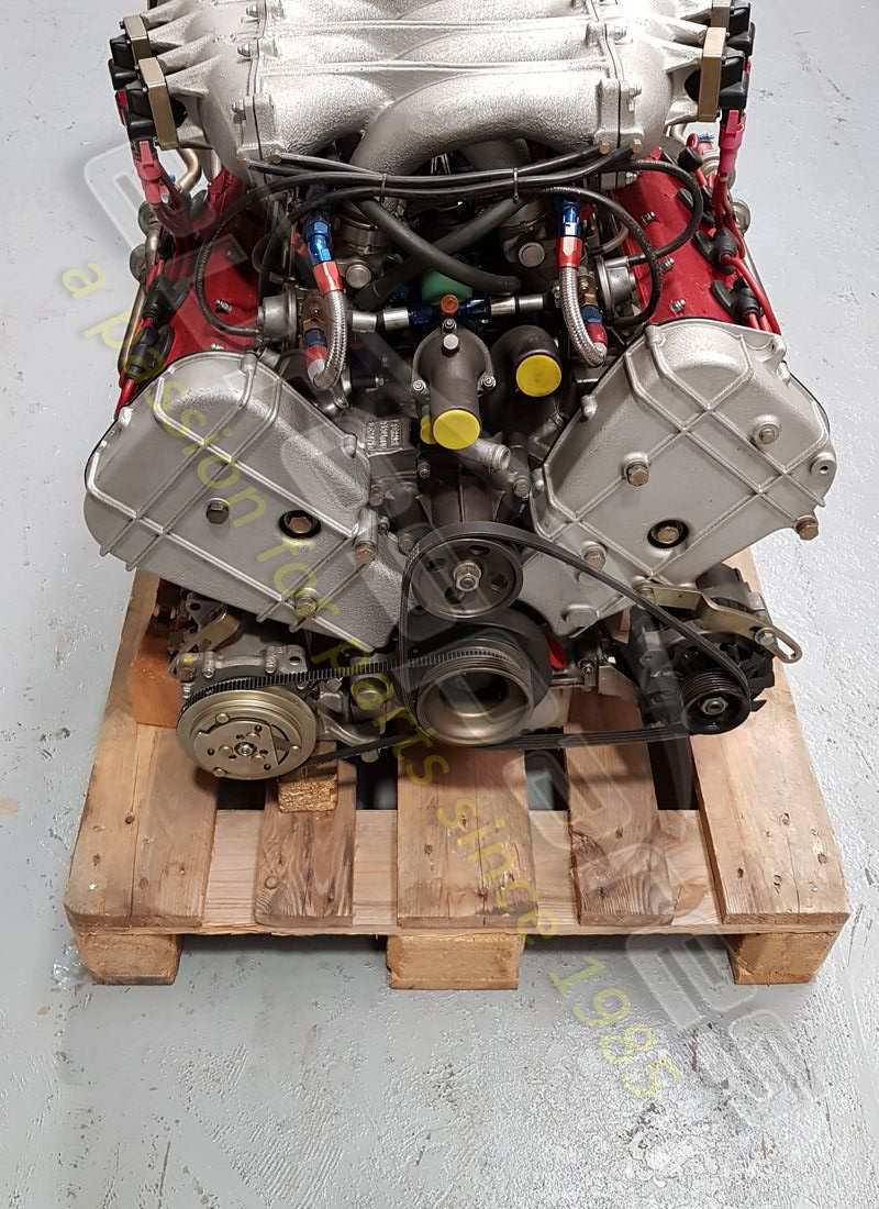 nouveau (autre) moteur ferrari f40. numéro de pièce 132368 (5)