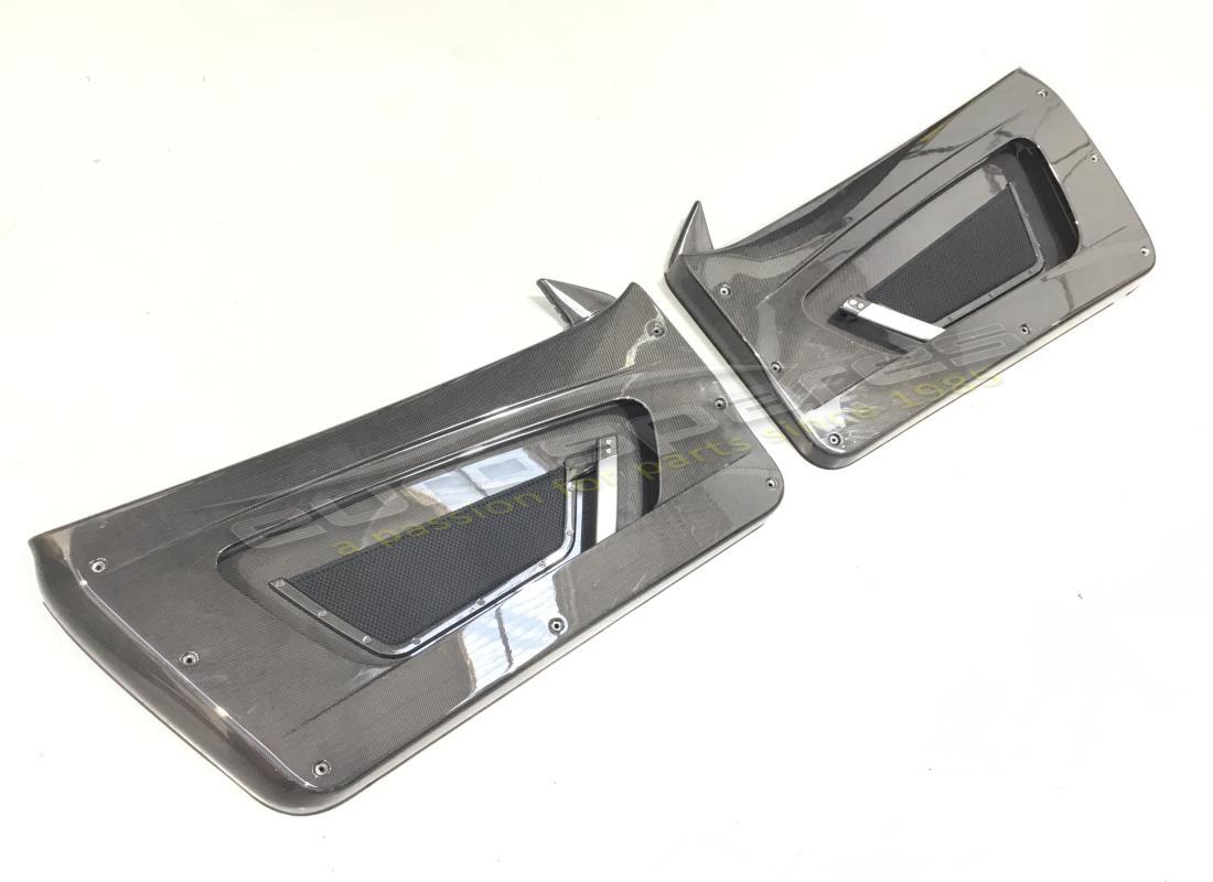 UTILISEZ Ferrari PAIRES DE PANNEAUX DE PORTE EN CARBONE. NUMÉRO DE PIÈCE 801210000 (1)