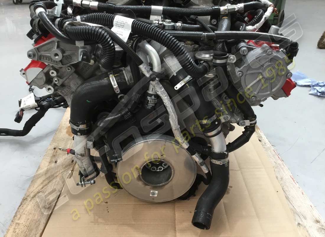 moteur tributo d'occasion ferrari. numéro de pièce 985000334 (7)
