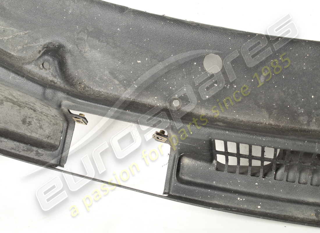 cadre de pare-brise d'occasion lamborghini. référence 402819413 (3)