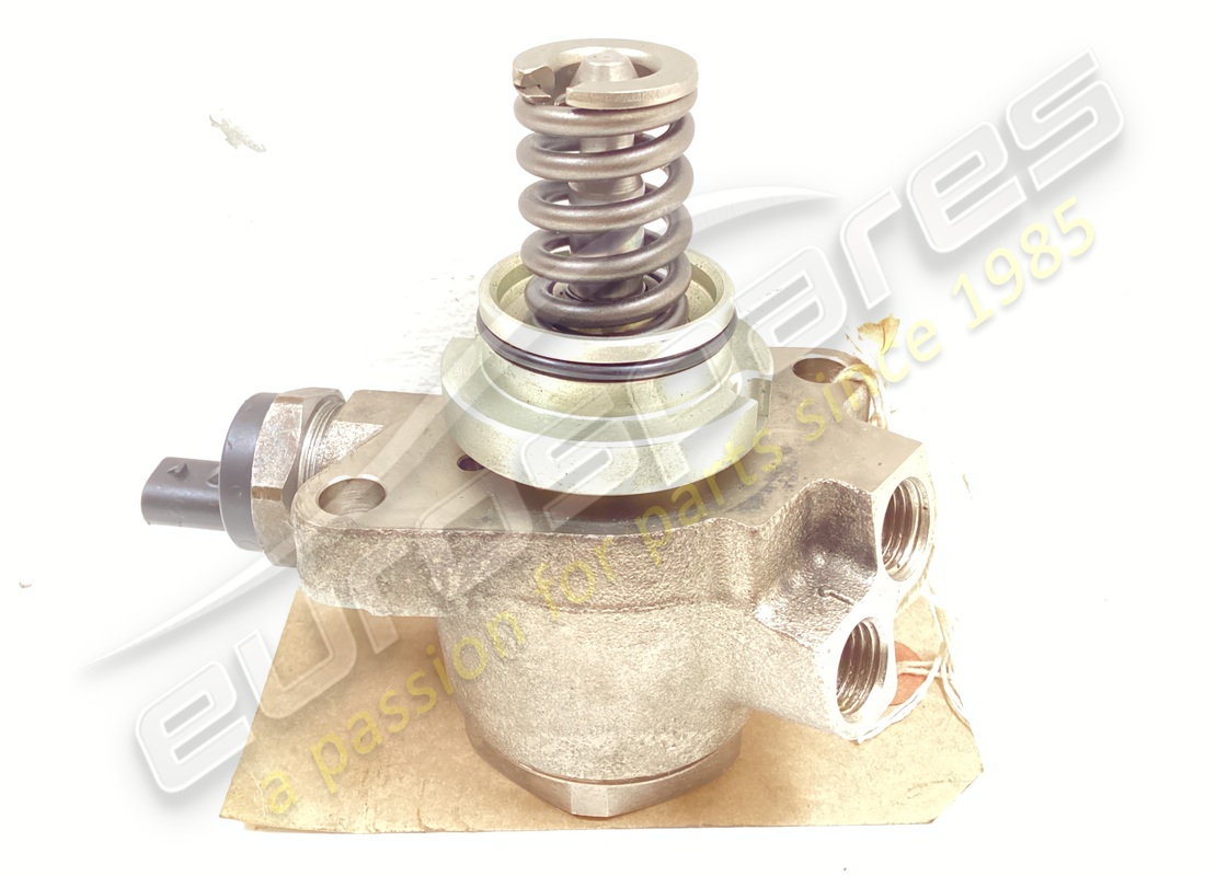 POMPE À CARBURANT Lamborghini UTILISÉE. NUMÉRO DE PIÈCE 07L127026T (1)