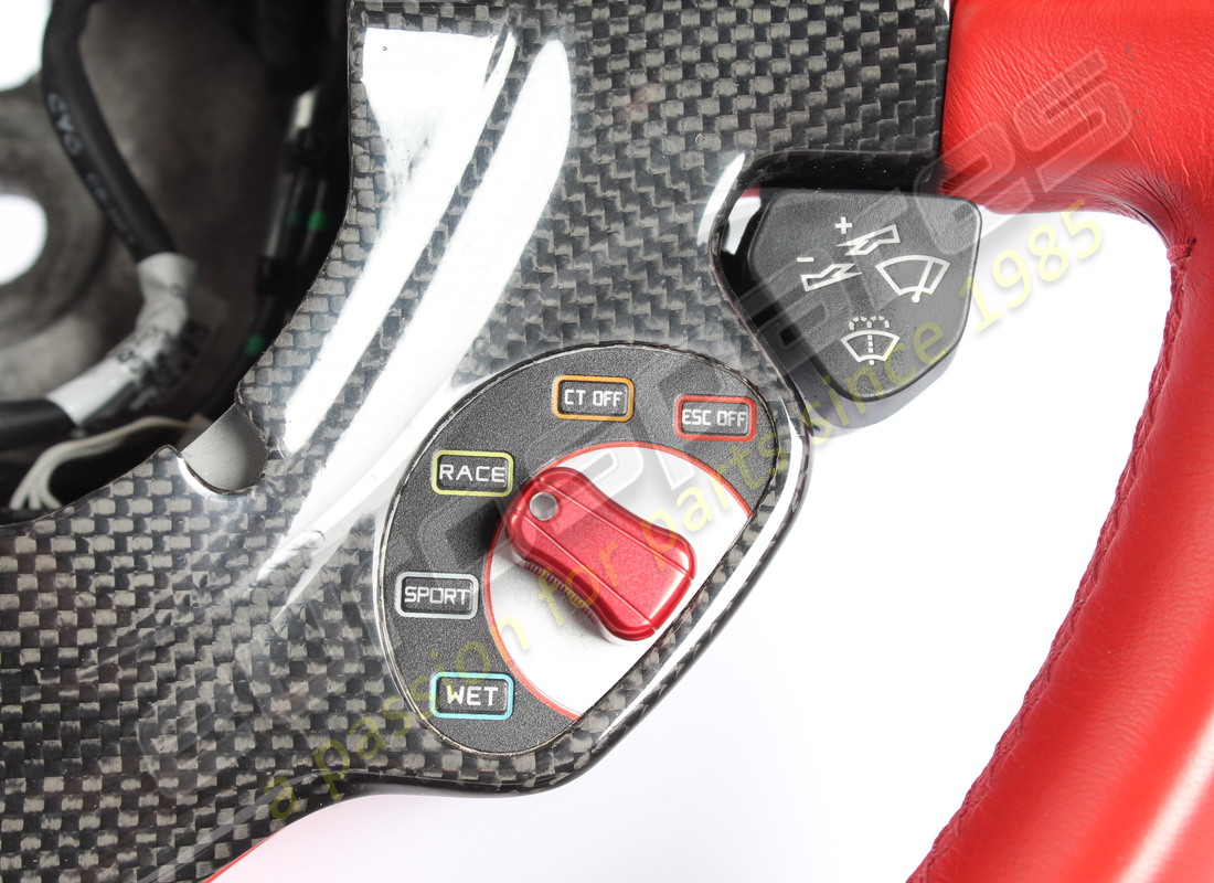 volant complet d'occasion ferrari - nero [noir]. numéro de pièce 87233700 (3)