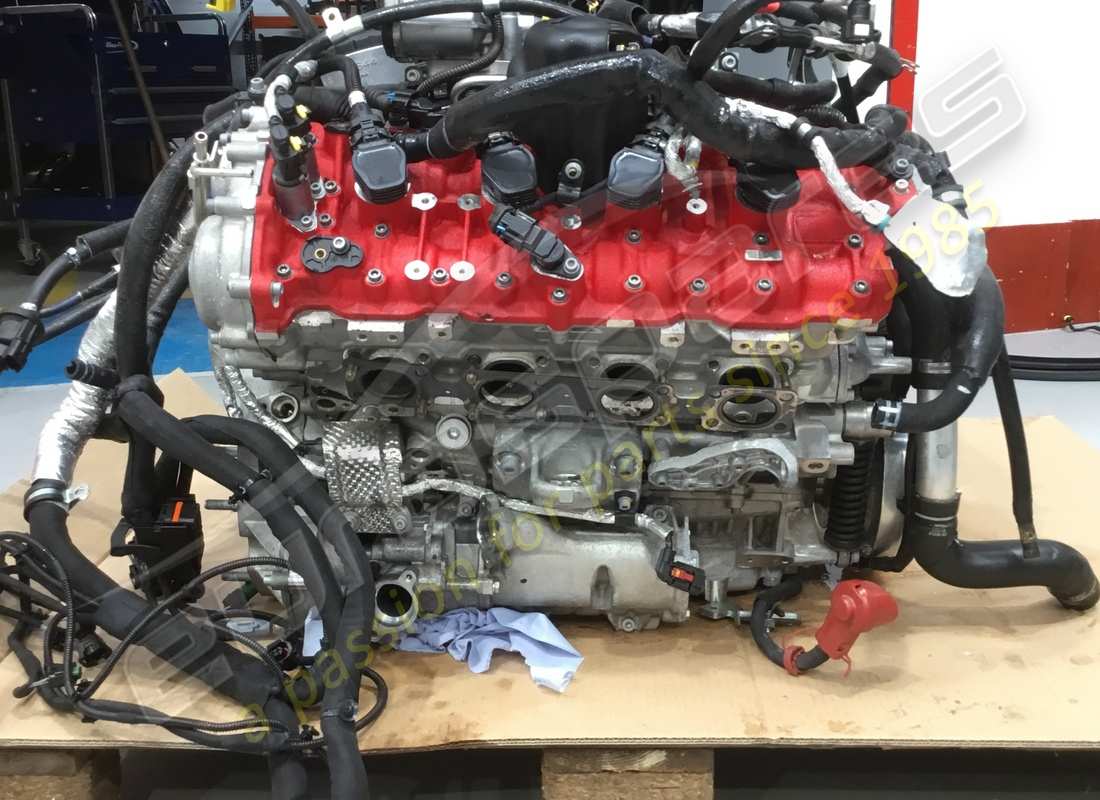 utilisé ferrari 488 moteur pista. numéro de pièce 985000295 (2)