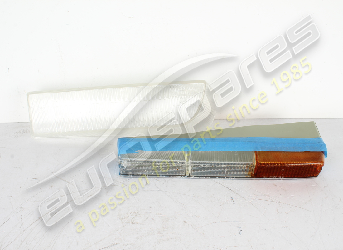 nouveau ferrari lentille en plastique de lumière avant gauche uniquement numéro de pièce rhd 61882400l (1)