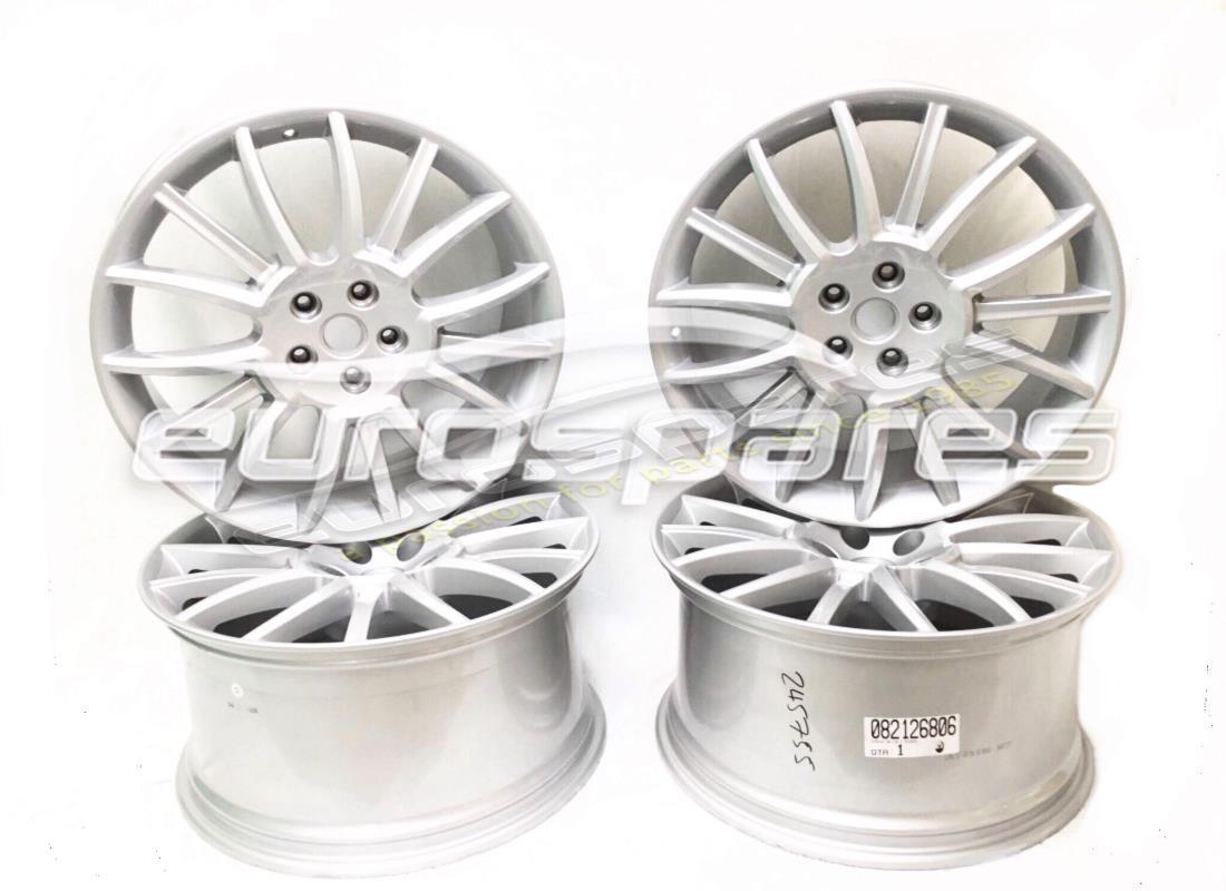 nouveau jeu de roues maserati 20 (argent). numéro de pièce 82126106a (1)