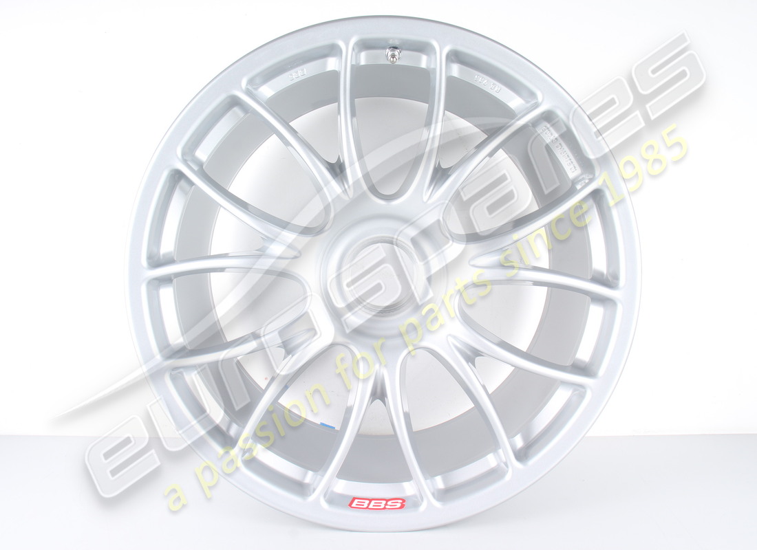 NOUVELLE JANTE ARRIÈRE FERRARI. NUMÉRO DE PIÈCE 220734 (1) nouvelle jante arrière ferrari. numéro de pièce 220734 (1)